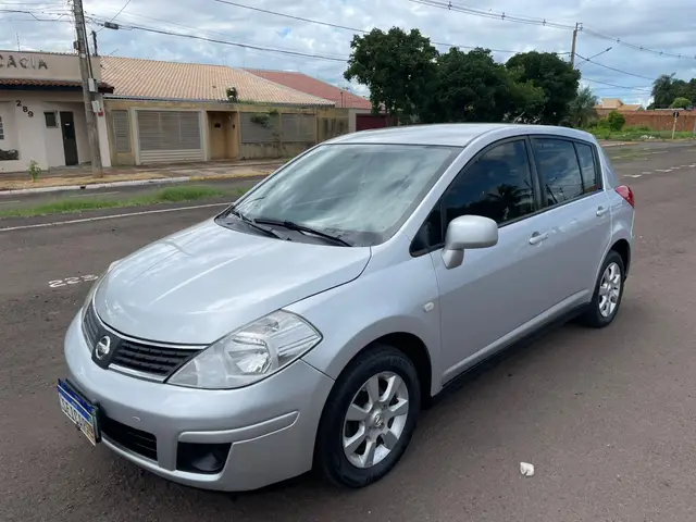 Carro Nissan Tiida 2009 S 1.8 (flex)