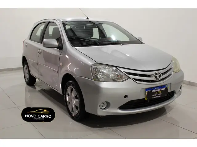 Carro Toyota Etios 2013 XS 1.3 (Flex)