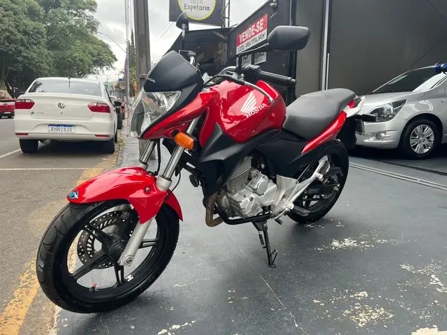 Moto Honda CB 300R 2011 Standard