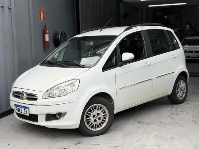 Carro Fiat Idea 2015 Essence 1.6 16V E.TorQ (Flex)