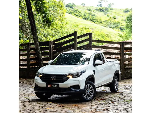 Carro Fiat Strada 2025 Freedom 1.3 Flex 8V CD