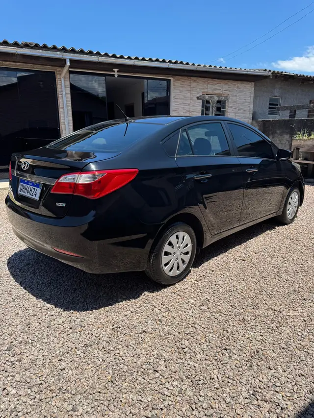 Carro Hyundai HB20S 2015 1.0 Comfort Plus (Flex)