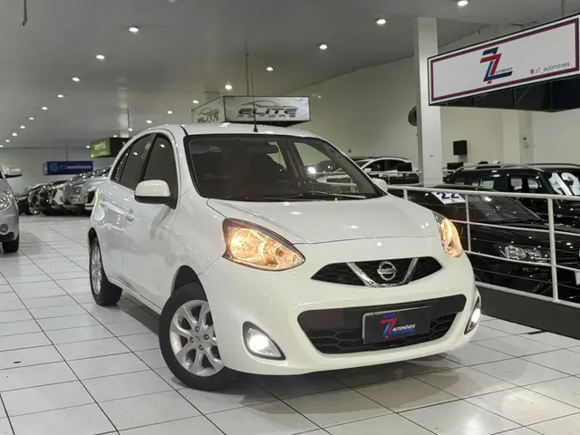 Carro Nissan March 2016 1.6 16V SV (Flex)