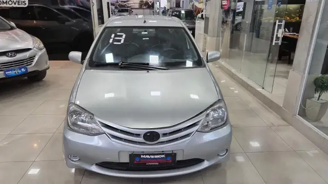 Carro Toyota Etios 2013 XS 1.3 (Flex)