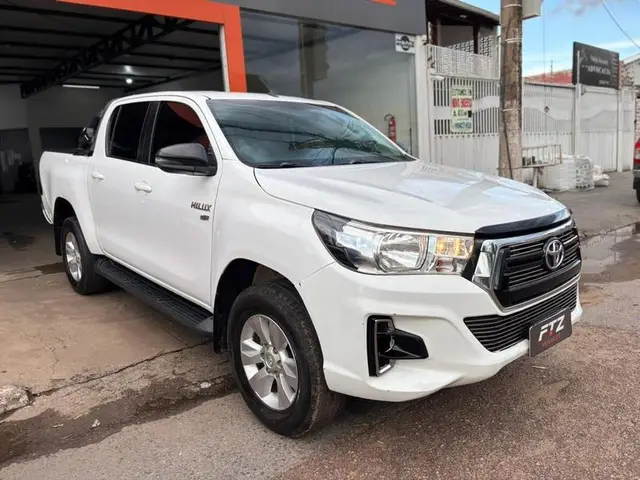 Carro Toyota Hilux Cabine Dupla 2019 Hilux 2.7 SR CD 4x2 (Flex)