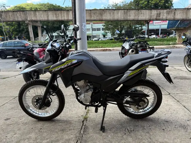 Moto Honda NXR 160 2025 Bros CBS