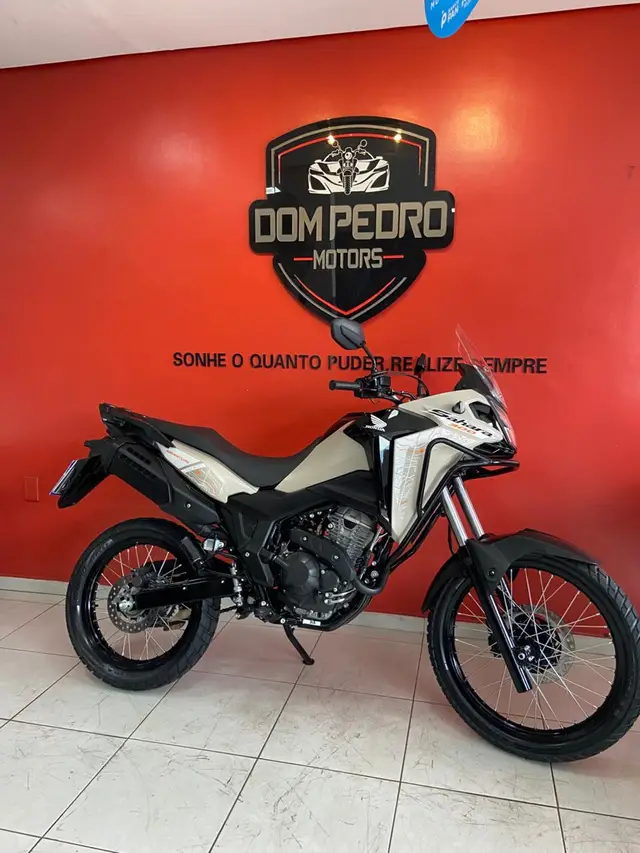 Moto Honda XRE Sahara 300 2026 Adventure