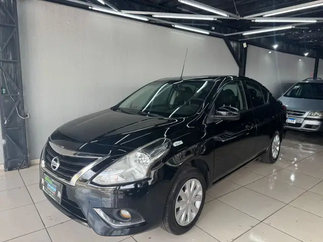 Carro Nissan Versa 2017 1.0 12V (Flex)