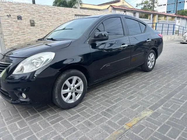 Carro Nissan Versa 2013 1.6 16V S (Flex)