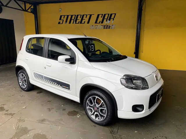 Carro Fiat Uno 2013 Sporting 1.4 8V (Flex) 4p