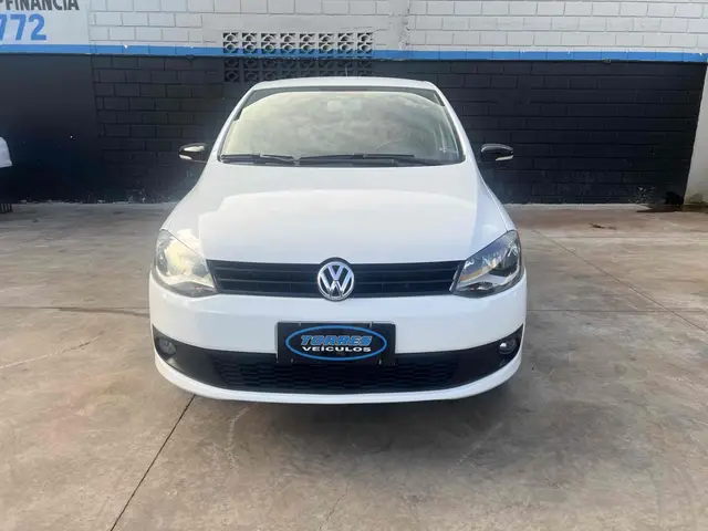 Carro Volkswagen Fox 2013 1.0 VHT (Flex) 4p