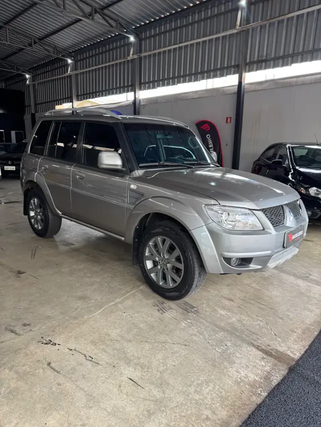 Carro Mitsubishi Pajero TR4 2014 2.0 16V 4x2 (Flex) (Aut)