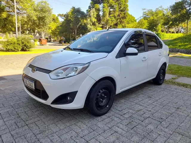 Carro Ford Fiesta Sedan 2014 SE 1.6 Rocam (Flex)