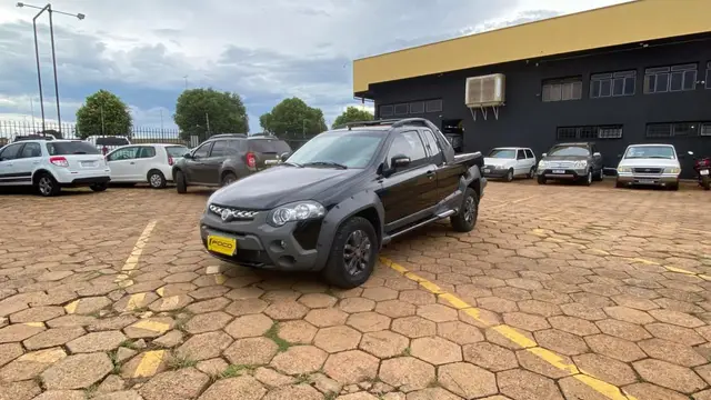 Carro Fiat Strada 2013 Adventure 1.8 16V (Flex) (Cabine Estendida)