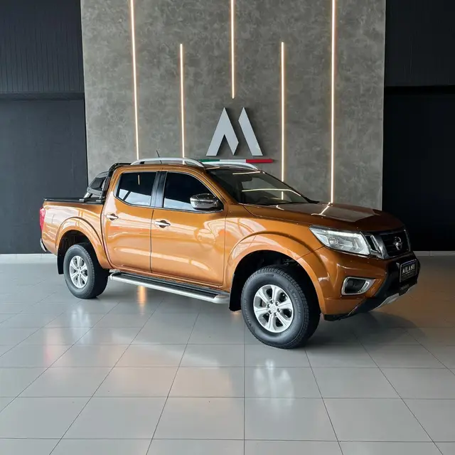 Carro Nissan Frontier 2017 2.3 TD CD LE 4x4 (Aut)