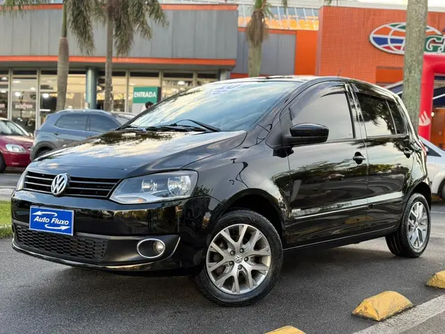 Carro Volkswagen Fox 2010 1.0 8V (Flex) 4p