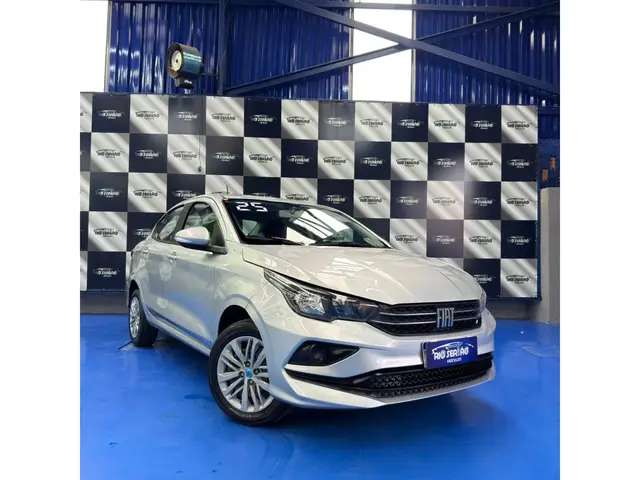 Carro Fiat Cronos 2025 Drive 1.0