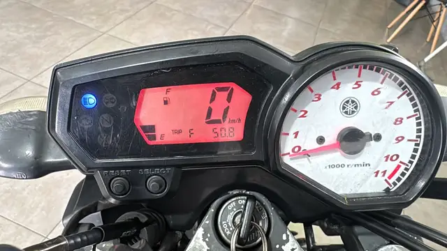 Moto Yamaha YS 250 Fazer 2015 Black Edition