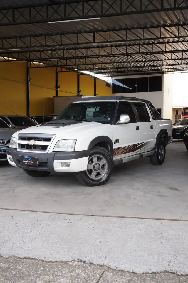Carro Chevrolet S10 Cabine Dupla 2011 S10 Rodeio 2.4 Flexpower 4X2 (Cab Dupla)