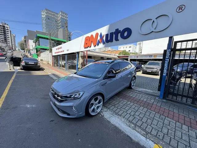 Carro Volkswagen Nivus 2023 Highline 200 TSI
