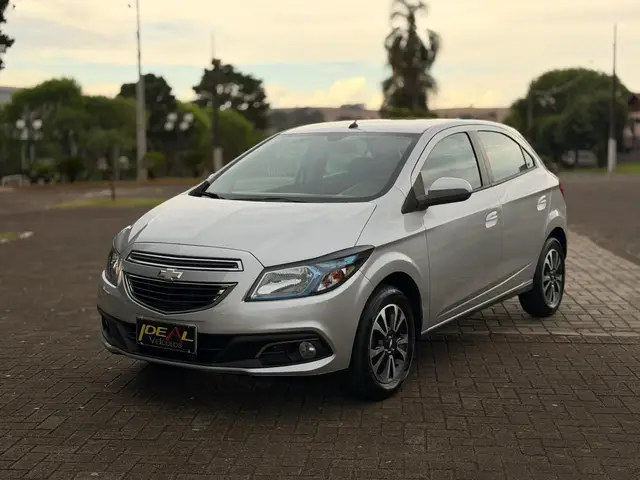Carro Chevrolet Onix 2015 1.4 LTZ SPE/4
