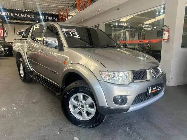 Carro Mitsubishi L200 Triton 2013 3.2 DI-D 4x4