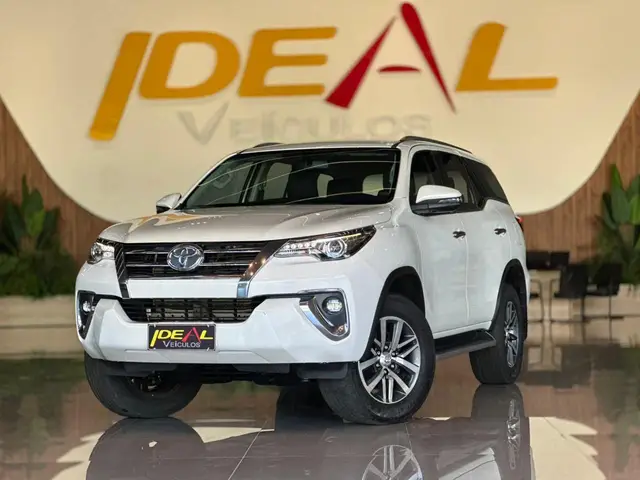 Carro Toyota SW4 2020 2.8 TDI SRX 7L 4x4 (Aut) (Diesel)