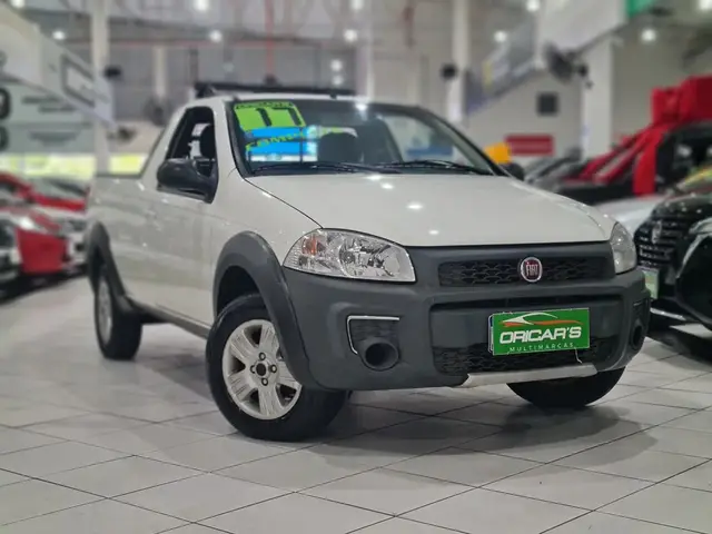 Carro Fiat Strada 2017 Working 1.4 (Flex)