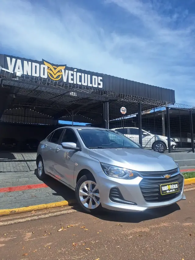 Carro Chevrolet Onix Plus 2023 LT 1.0 Turbo (Aut.)
