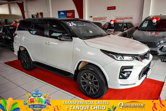 Carro Toyota SW4 2024 GR-S 2.8 AT