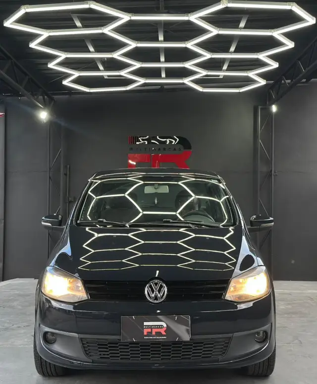 Carro Volkswagen Fox 2014 1.0 TEC (Flex) 4p