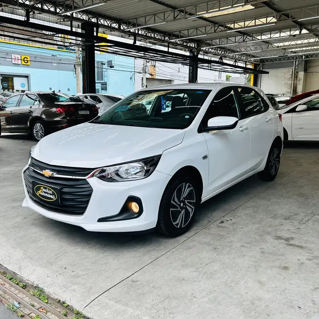 Carro Chevrolet Onix 2024 LT 1.0
