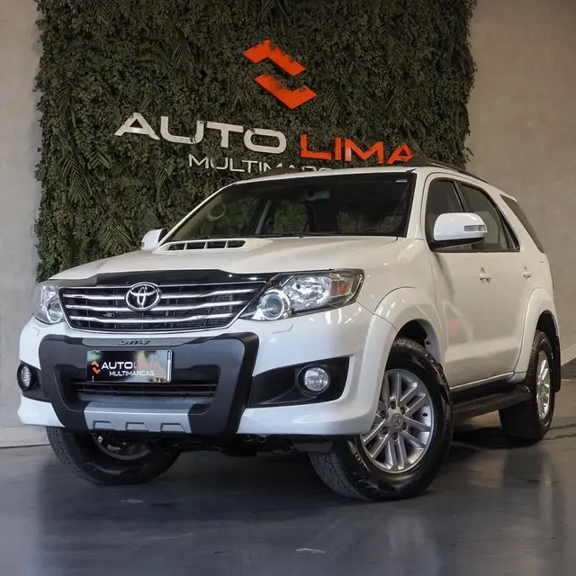 Carro Toyota Hilux SW4 2014 3.0 TDI 4x4 SRV 7L