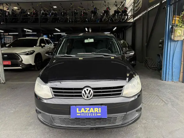 Carro Volkswagen Fox 2013 1.0 VHT (Flex) 4p
