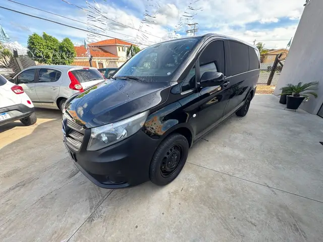 Carro Mercedes-Benz Vito 2016 2.0 119 Tourer 8+1 Comfort (Flex)