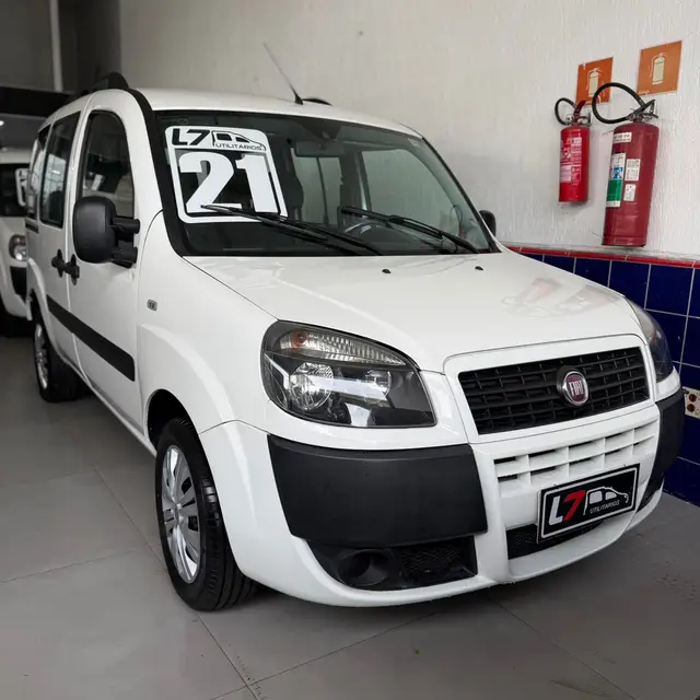 Carro Fiat Doblò 2021 Essence 1.8 16V (Flex)