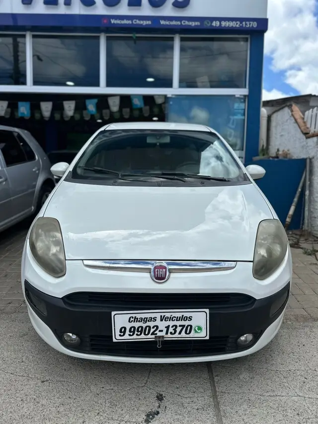 Carro Fiat Punto 2014 Attractive 1.4 (Flex)