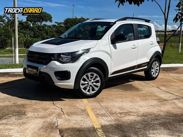 Carro Fiat Mobi 2024 Trekking 1.0