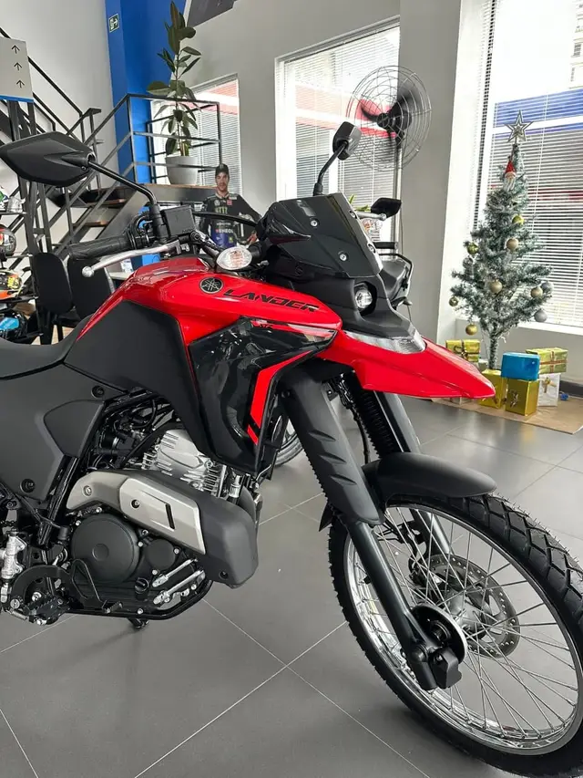 Moto Yamaha XTZ 250 Lander 2025 Connected