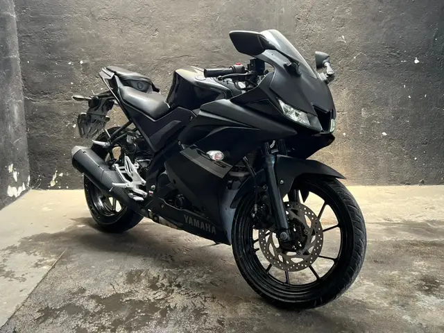 Moto Yamaha YZF R15 2024 ABS