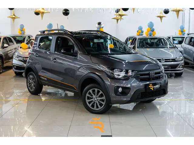 Carro Fiat Mobi 2024 Trekking 1.0