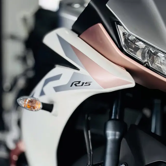 Moto Yamaha YZF R15 2026 ABS