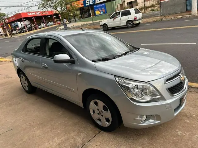 Carro Chevrolet Cobalt 2012 LT 1.4 8V (Flex)