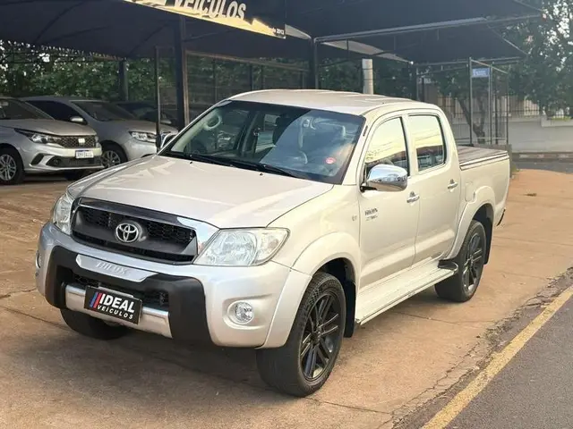 Carro Toyota Hilux Cabine Dupla 2009 Hilux 2.7 SR CD 4x2 (Flex)