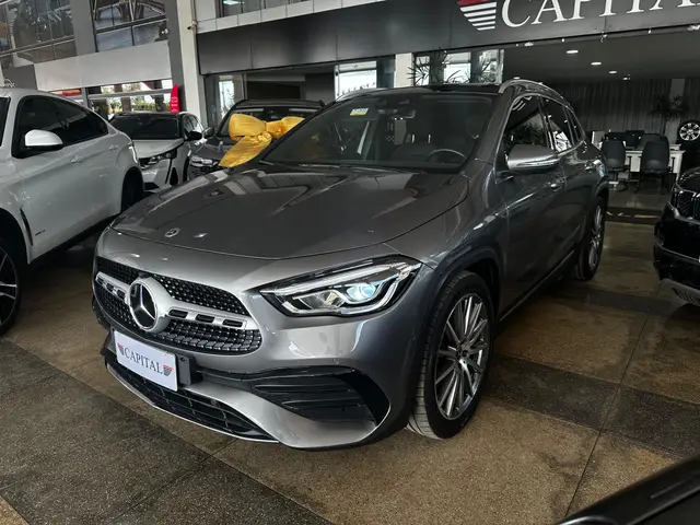 Carro Mercedes-Benz GLA 200 2021 AMG Line 1.3 Turbo (Aut)