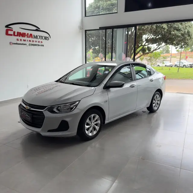 Carro Chevrolet Onix Plus 2023 LT 1.0