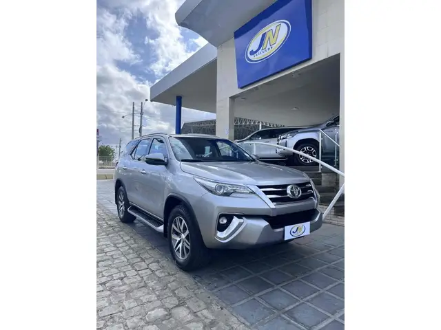 Carro Toyota SW4 2018 2.8 TDI SRX 7L 4x4 (Aut)