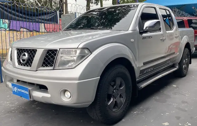 Carro Nissan Frontier 2011 SE 4x2 2.5 16V (cab. dupla)