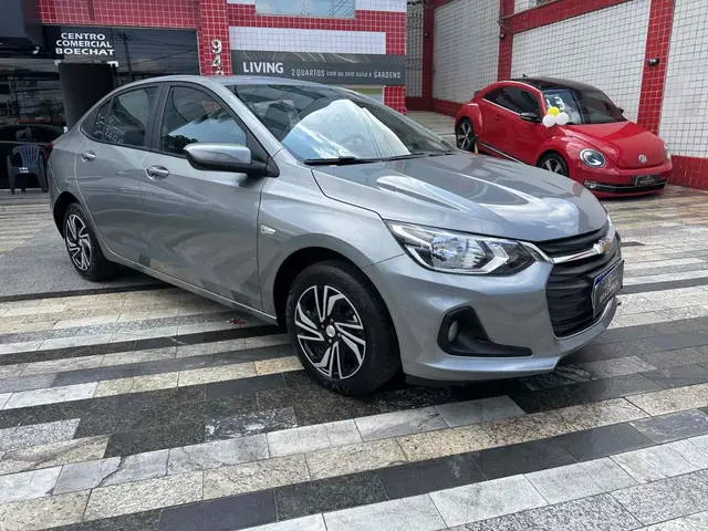 Carro Chevrolet Onix Plus 2024 LT 1.0