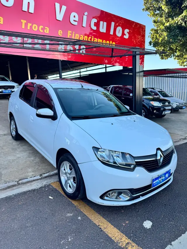 Carro Renault Logan 2015 Dynamique 1.6 8V